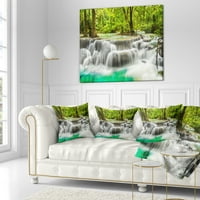 Designart Panoramic Erawan vízesés - Tájfotózás dobja a párnát - 18x18