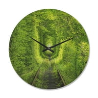 Designart 'buja zöld erdő a vasúti alagút körül' Modern fa falió