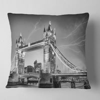 A Tower Bridge London Designart Majesty - Cityscape Photo Dobing Párna - 16x16