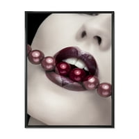 Designart 'gyöngyök a szájon keresztül szív alakú ajkakkal' modern keretes vászon fali művészet nyomtatás