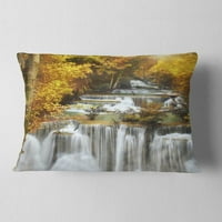 Designart őszi Huai Mae Kamin Waterfall - Absztrakt dobás párna - 12x20