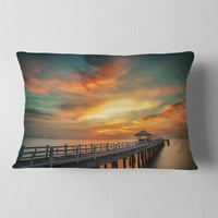 Designart Wood Bridge Wonderful Sky alatt - Pier Seascape Dring Pillow - 12x20